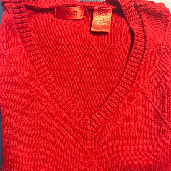Men’s IZOD Sweater Vest - Picture 2 of 3